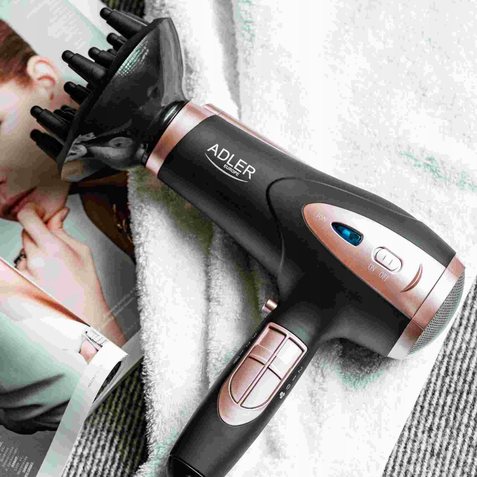 Plaukų džiovintuvas su difuzoriumi, jonizacija, šalto oro funkcija, 2400W, juodas