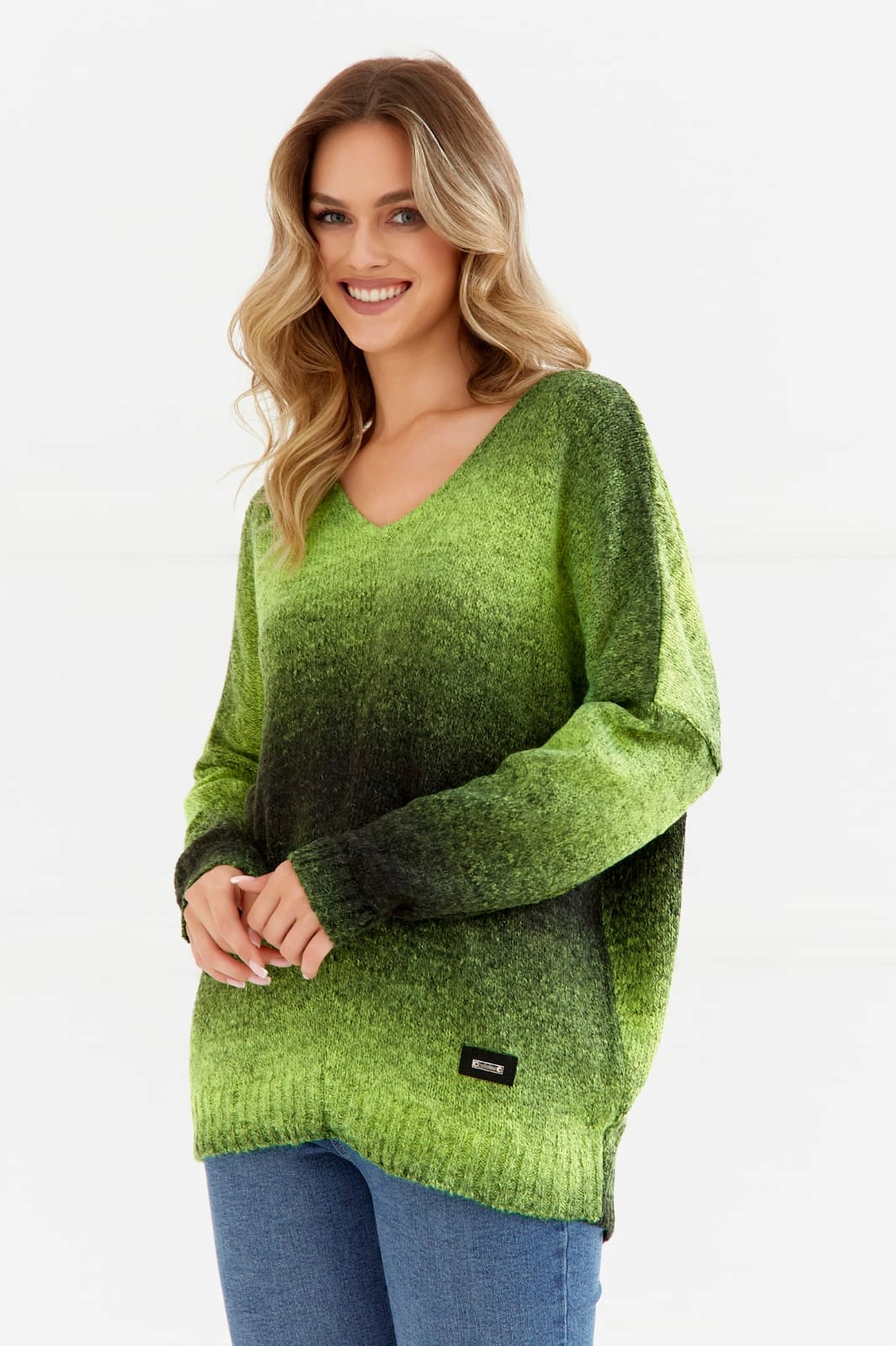 Moterų megztinis švelnus spalvos ilgomis rankovėmis 48 dydis