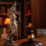 Temidė su svarstyklėmis ir kalaviju 31 cm bronzos skulptūrėlė Dovana Teisininkui TEM-01