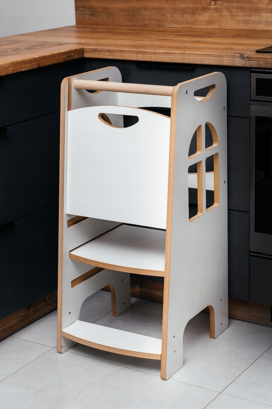 „Tower Step - Virtuvės pagalbininkas Montessori | Reguliuojamas virtuvės pagalbininkas“