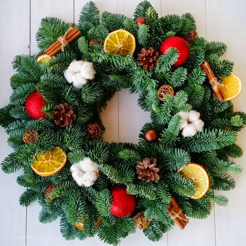 Dekoratyvinis Kalėdinis Auksinis Vainikas 30cm - Elegantiška Šventinė Puošmena