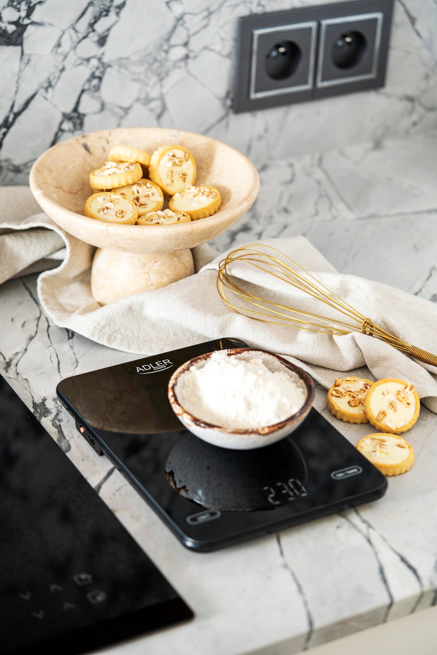 Elektroninės virtuvinės svarstyklės 10kg LED USB įkrovimas juodos