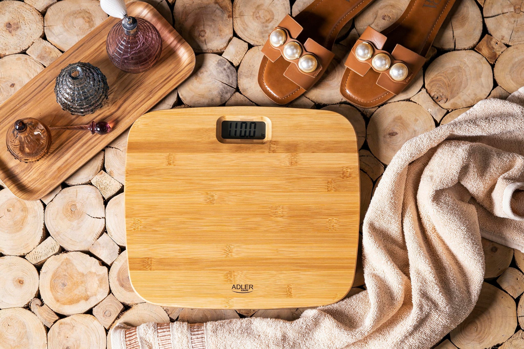 Vonios svarstyklės Bambukinės Elektroninės Stiklinės Tikslios iki 150 kg Adler