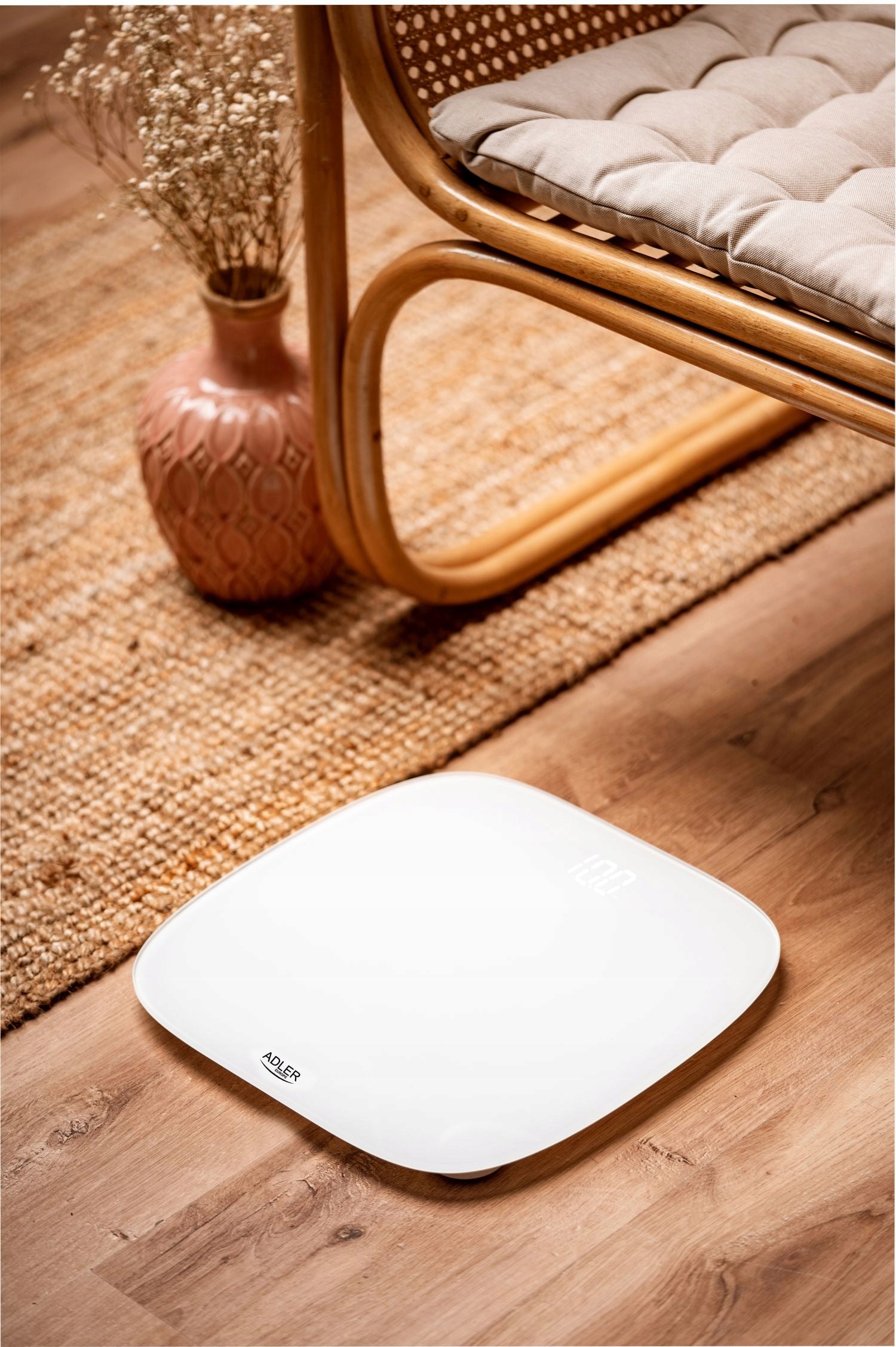 Elektroninės stiklinės vonios svarstyklės, tikslumo iki 180kg, grynos baltos spalvos, LED