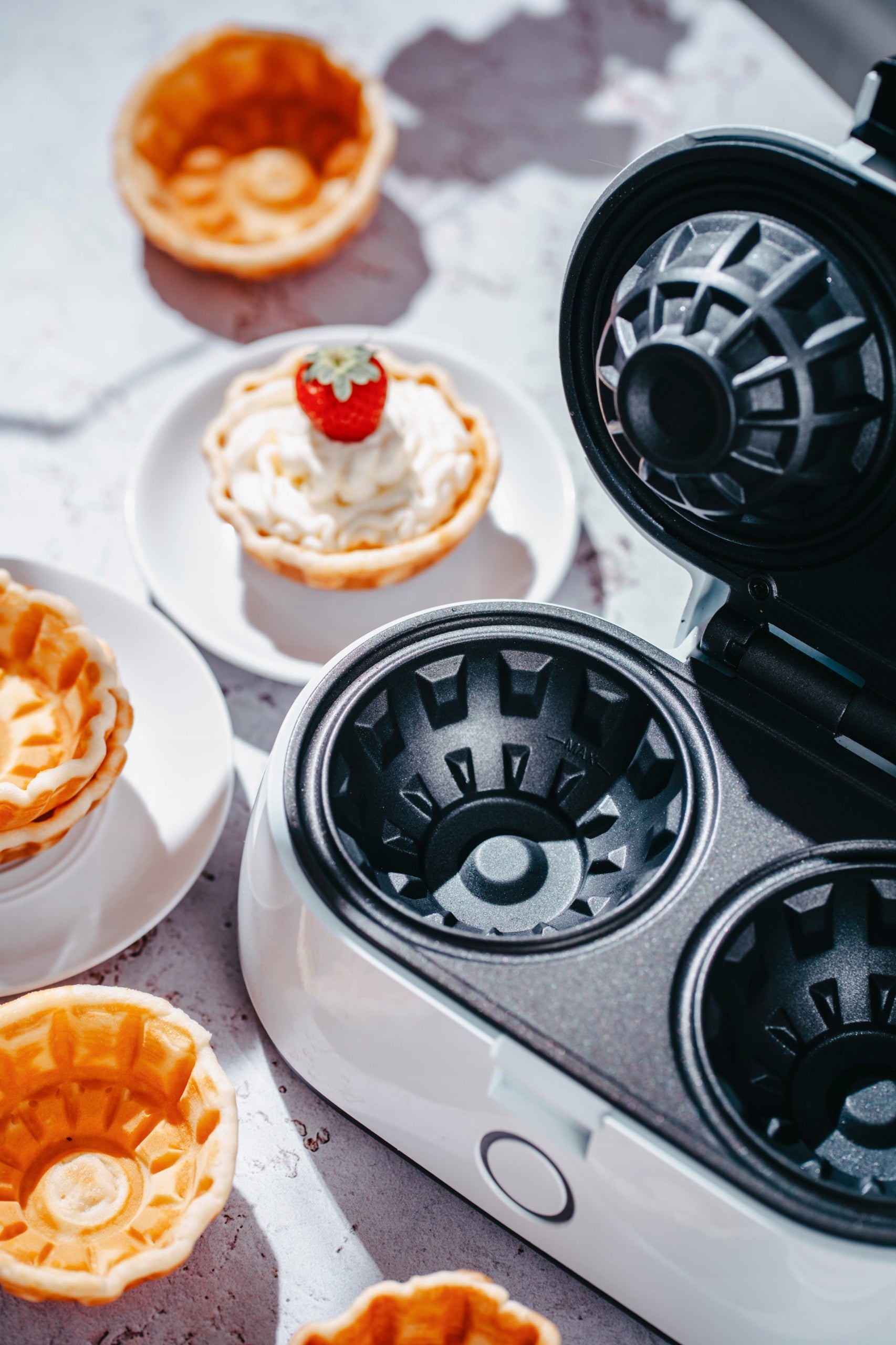 Vaflių dubenėlių kepimo aparatas 1400W – saldžios ir sūrios tartaletės, desertai