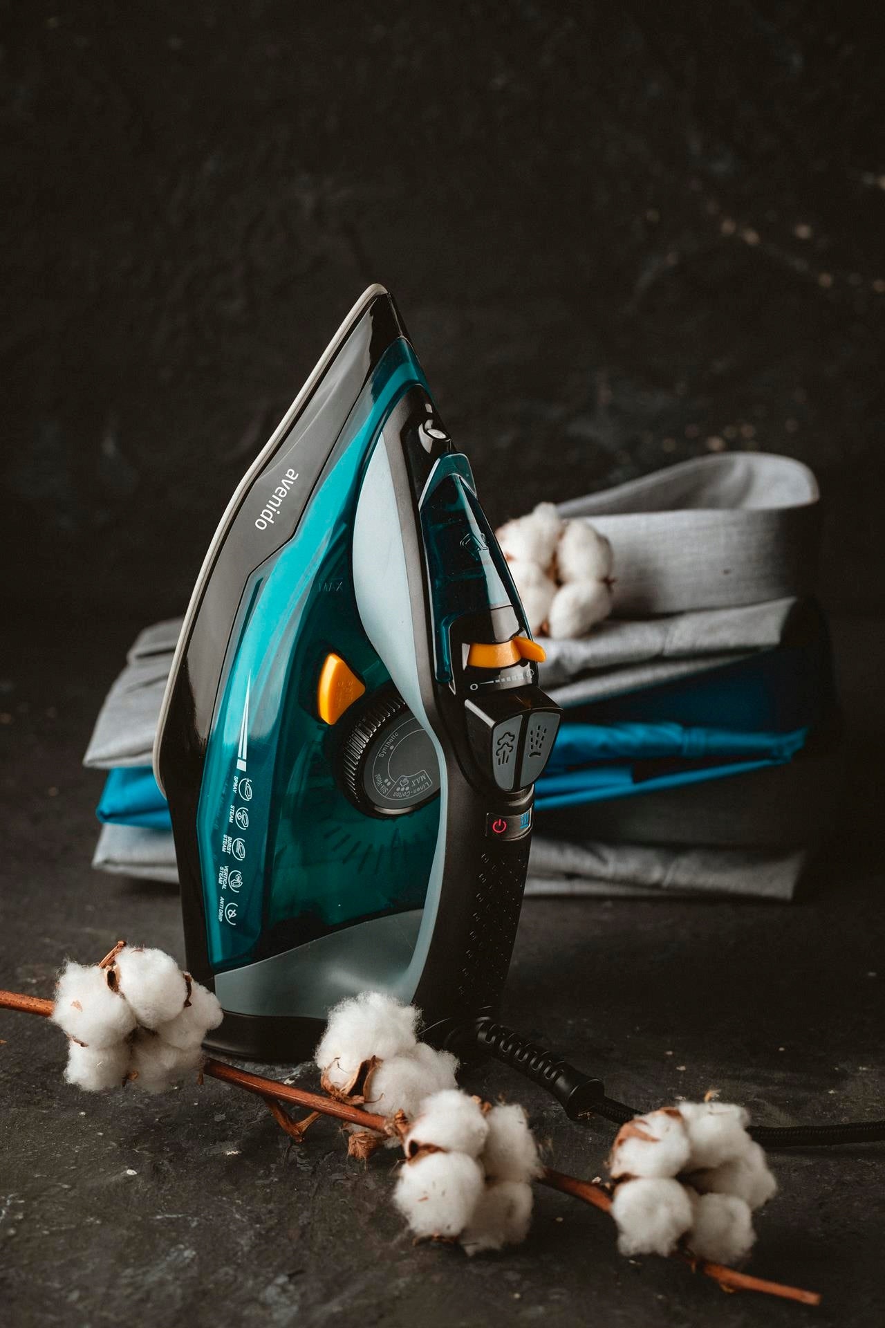 Rankinis garų lygintuvas, galingas 3000W, Strażak, vertikalus lyginimas, ANTI-CALC