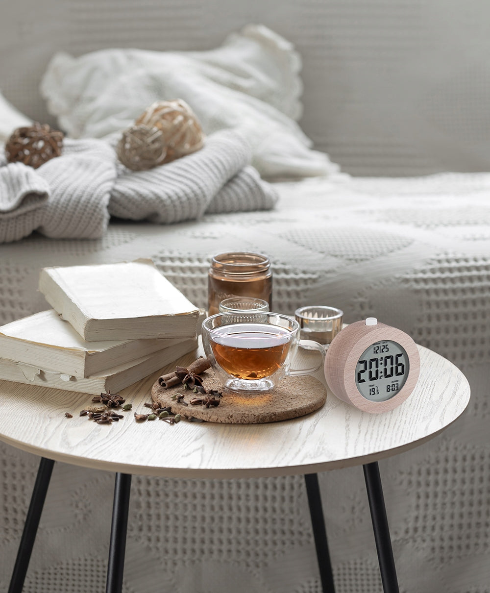 Skaitmeninis žadintuvas, stovintis medinis, elektroninis žadintuvas + 3 baterijos