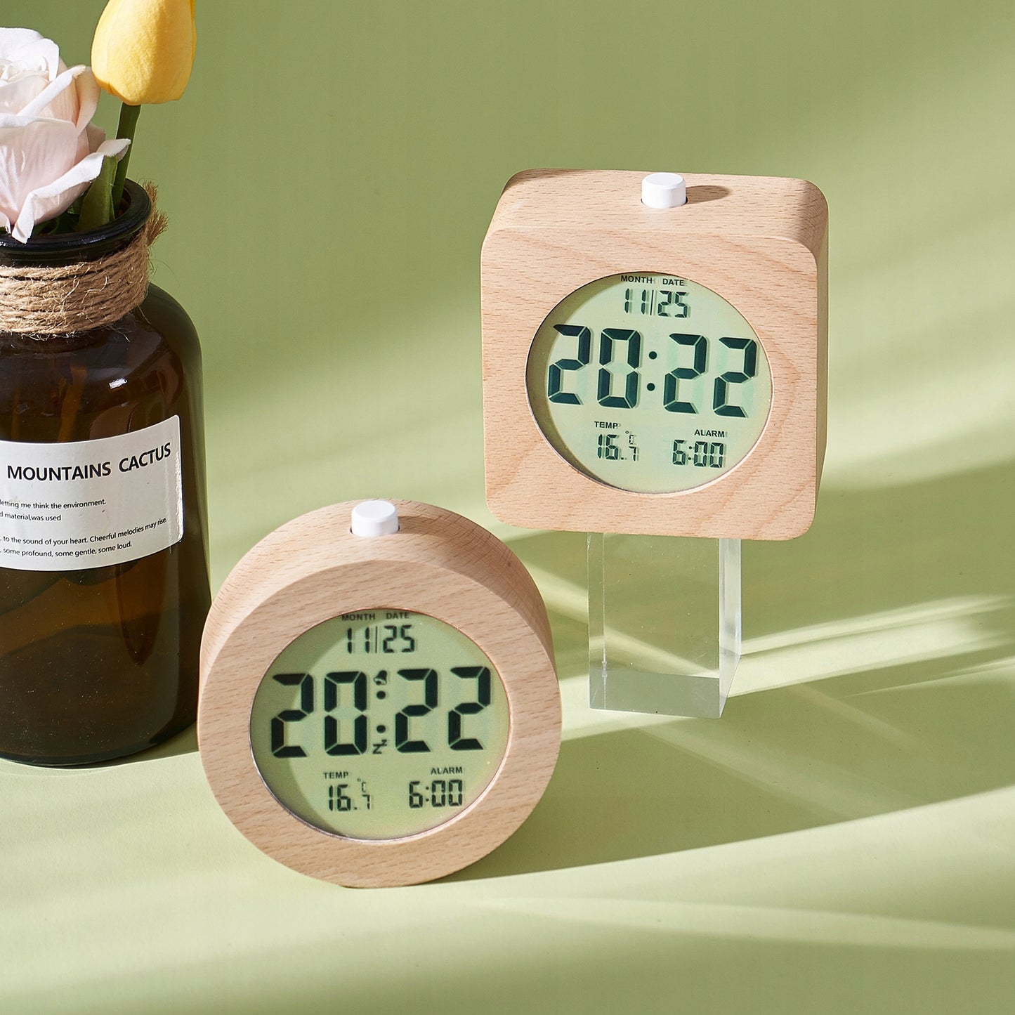 Skaitmeninis žadintuvas, stovintis medinis, elektroninis žadintuvas + 3 baterijos