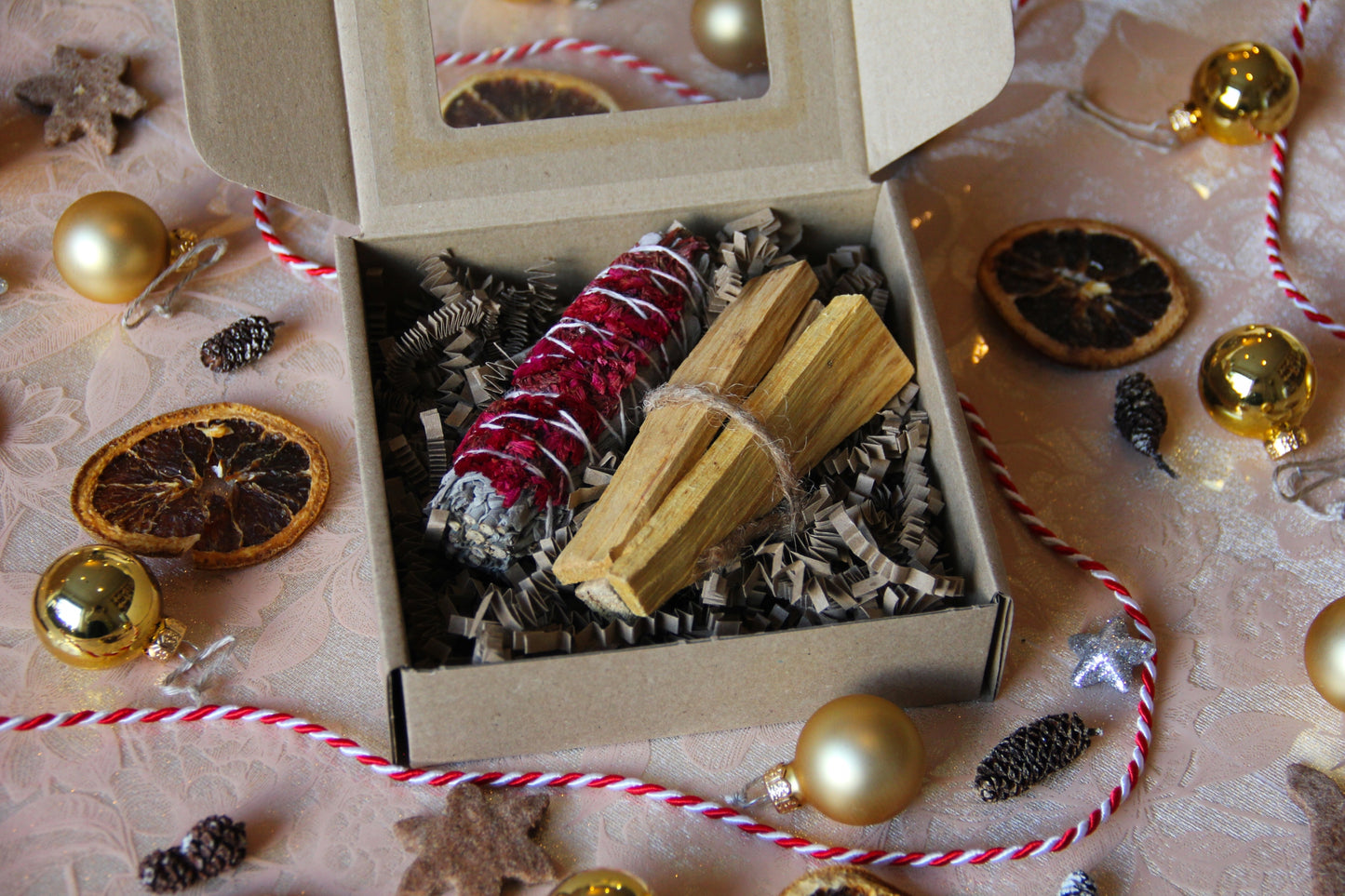 Dovana Baltosios šalavijo ir Sinuotosios su Palo Santo