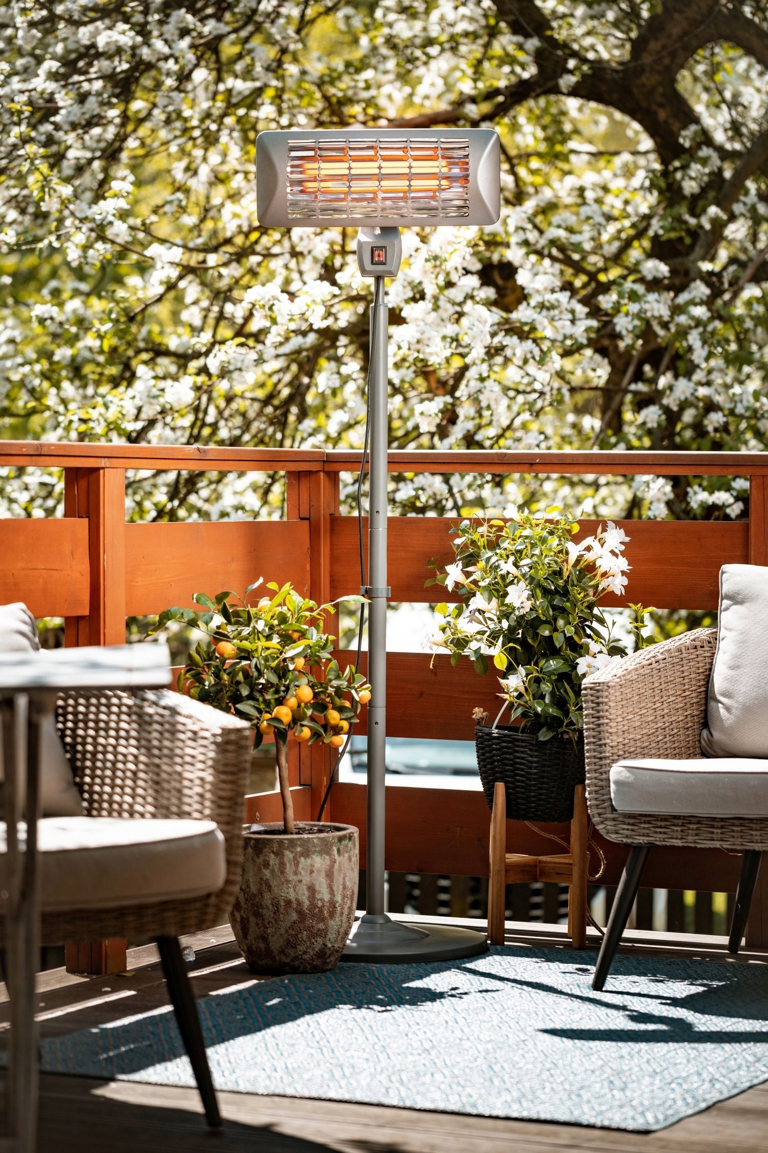 Stojantis šildytuvas IP24 terasai, pavėsinei, balkonui Camry CR 7737 202cm 2000W