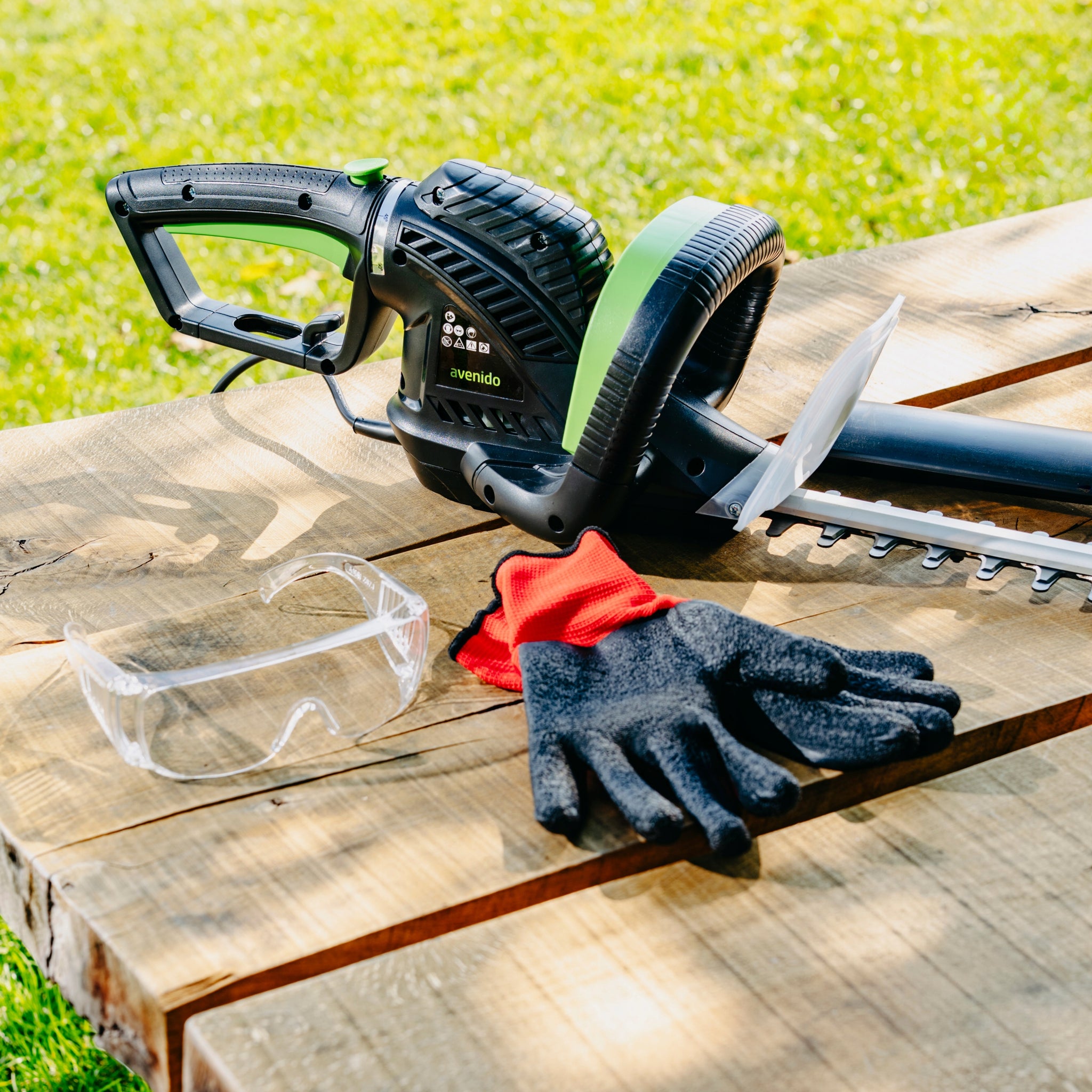 Elektrinės gyvatvorių žirklės 61 cm krūmų genėjimui AVENIDO